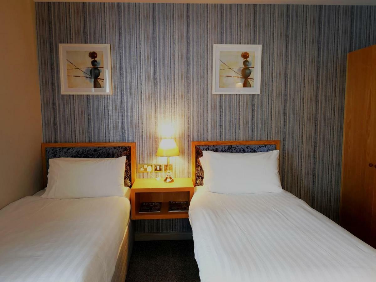 Mellon Country Inn Hotel Оума Екстериор снимка
